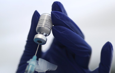 Всемирный банк выделит Украине 2,5 миллиарда гривен на вакцинацию от COVID-19 