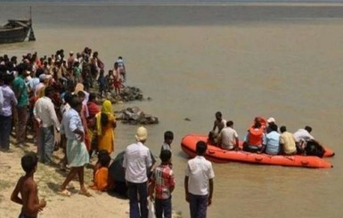 В Нигерии утонула перегруженная лодка, более 150 человек считаются погибшими