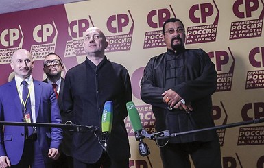 Актер Стивен Сигал вступил в социалистическую партию России