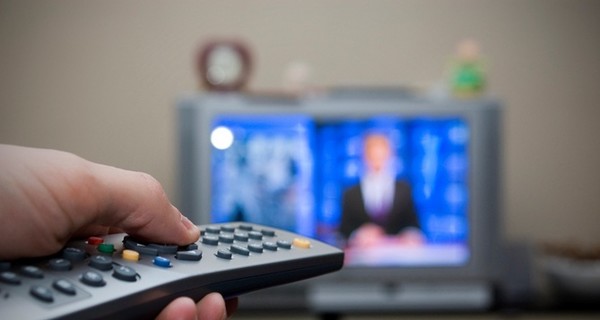 Омбудсмен заявил, что три телеканала не придерживаются доли украинского языка в вечерних эфирах 