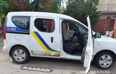 На Запорожье подозреваемый избил полицейского и разгромил его машину