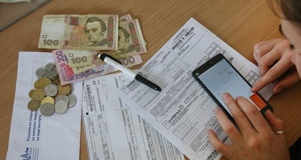 Банки будут автоматом списывать со счетов украинцев долги за коммуналку 