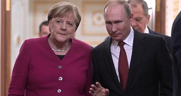 Меркель обсудила с Путиным минские соглашения, Северный поток-2 и транзит газа через Украину 