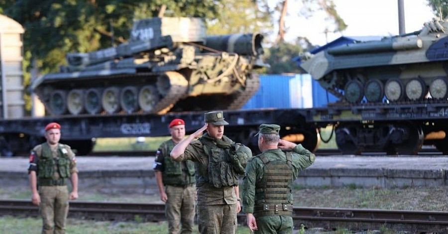 В Беларусь прибыл первый воинский эшелон с военнослужащими России
