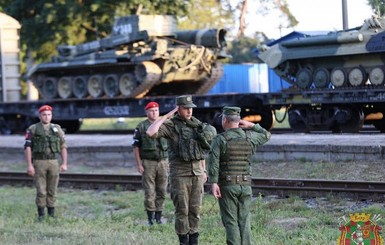 В Беларусь прибыл первый воинский эшелон с военнослужащими России
