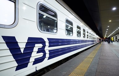 Ряд поездов отправились из Киева с задержкой из-за аварии на электросети
