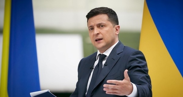 Зеленский просит Кабмин привести закон о национальном сопротивлении в соответствие с Конституцией