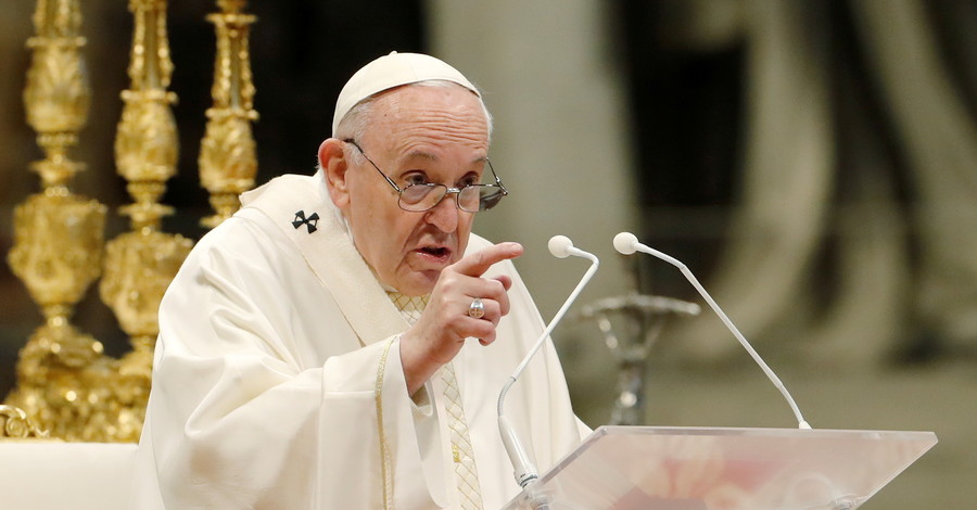 Папе Римскому отправили конверт с тремя пулями и сообщением о финансовых операциях в Ватикане