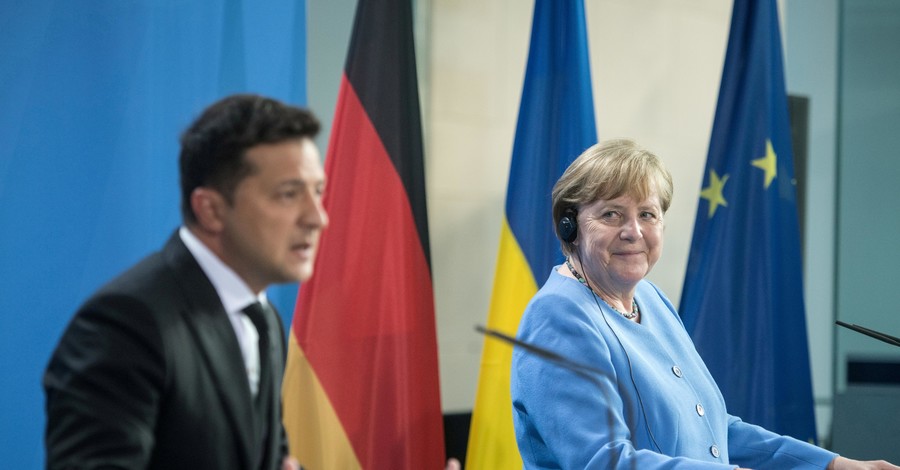 Пятый визит в Украину: с чем раньше к нам приезжала Меркель