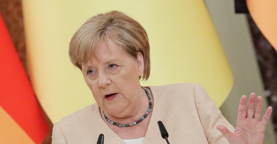 Меркель объяснила, почему не останется на саммит 