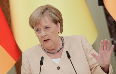 Меркель объяснила, почему не останется на саммит 