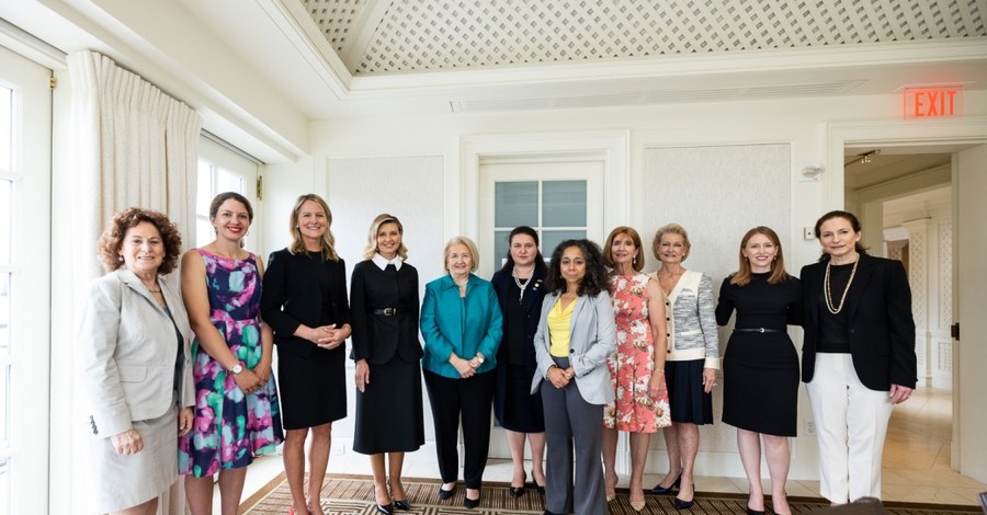 Елена Зеленская во время встречи с женщинами-лидерами Power women рассказала об опыте первой леди