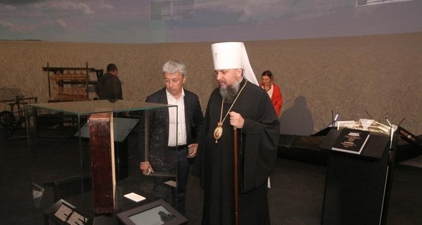 В Киеве открыли обновленный Зал Памяти в Музее Голодомора