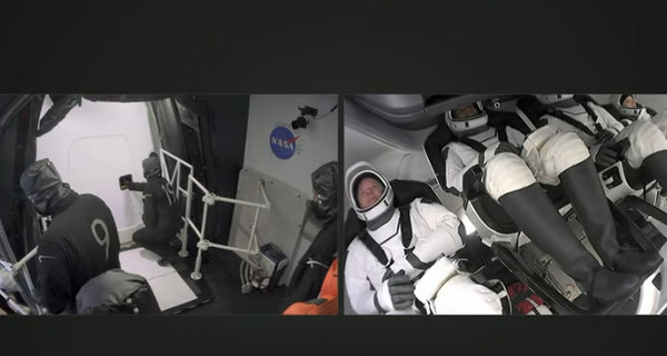 SpaceX отправила на орбиту корабль с первым гражданским экипажем