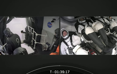 SpaceX отправила на орбиту корабль с первым гражданским экипажем