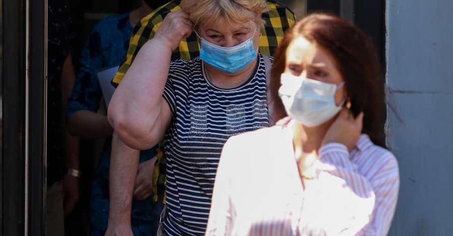 Коронавирусом за сутки заболели 6 624 украинца