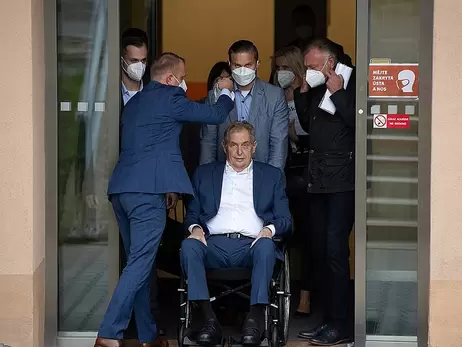 Полиция Чехии проверяет, своевременно ли президенту Земану оказали медпомощь 