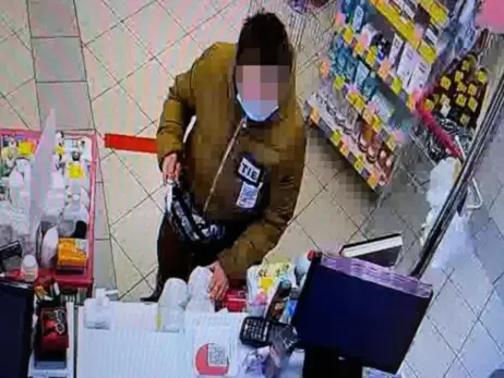 В Жмеринке женщина украла нож и пыталась ограбить кассу магазина, угрожая расправой кассирше
