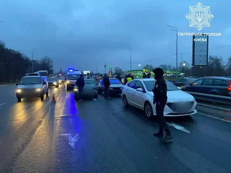 В Киеве произошла масштабная авария на Столичном шоссе 