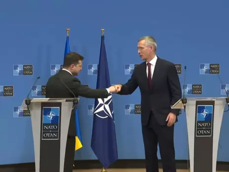 Йенс Столтенберг заявил, что поддержка НАТО Украины не является угрозой для России