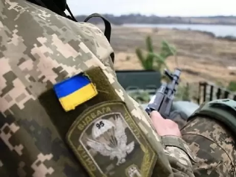 На Донбассе украинских защитников обстреляли из минометов и гранатометов, есть раненый