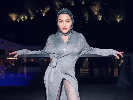 Мадонна надела модный головной убор от украинского дизайнера