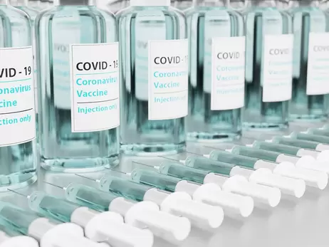 В Украине утилизируют почти 600 тысяч доз вакцин от COVID