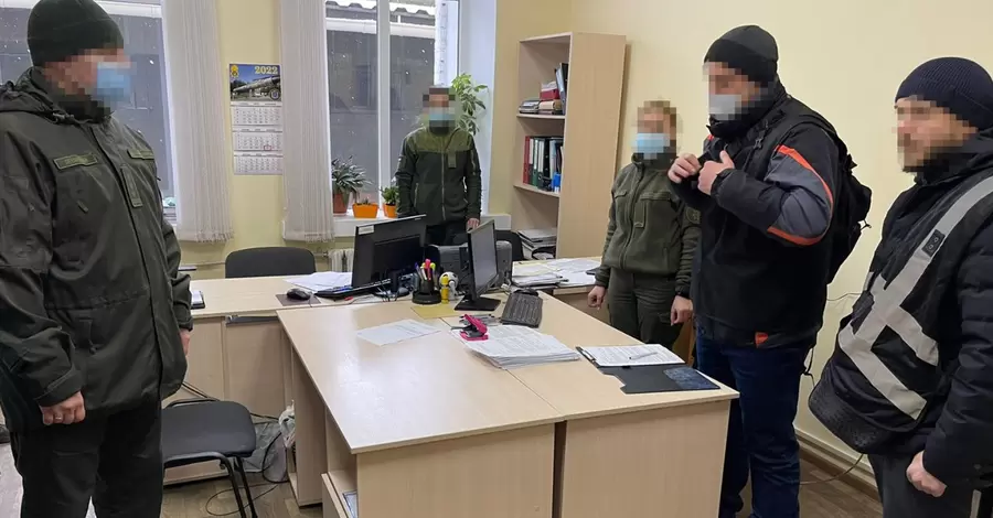 Массовый расстрел в Днепре: силовики проводят обыски в воинской части, где служил Рябчук