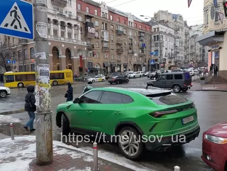 В Киеве эвакуатор забрал элитную Lamborghini стоимостью 400 тысяч долларов