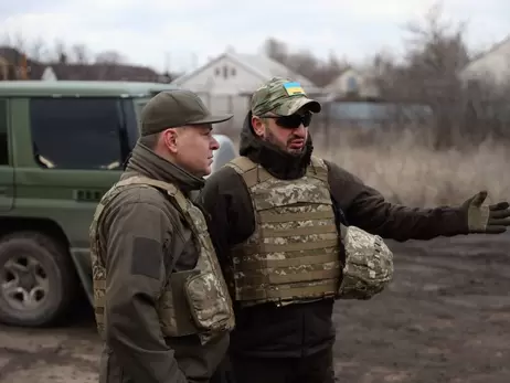 Украинские депутаты и Монастырский на Донбассе подверглись обстрелу на одной из позиций ВСУ