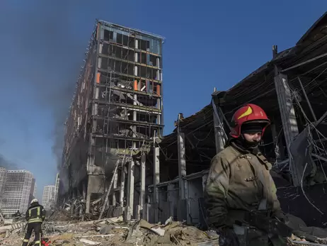 Пожары после обстрелов в Киеве вызвали загрязненность воздуха, людей просят не открывать окна