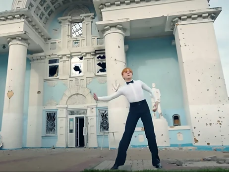 Юний танцюрист з кліпу 2Step: Знімали у справжньому зруйнованому Будинку культури