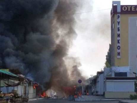В Донецке – большой пожар на нефтебазе