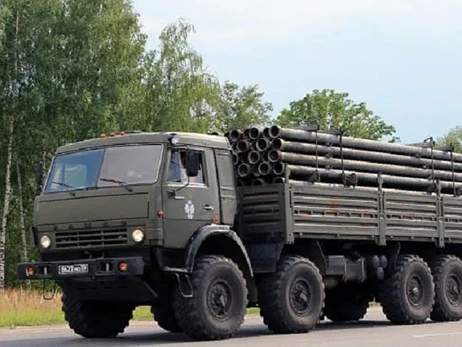 На Запорожье российский грузовик раздавил легковушку с людьми