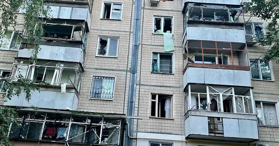 Россияне ночью ударили по Днепропетровской области: есть раненые, повреждены десятки домов 