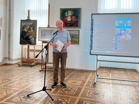 Президент МАН выставил на продажу коллекцию картин для создания Музея науки в Ужгороде
