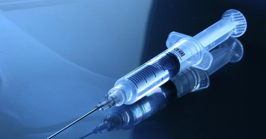 Украина получила 100 тысяч доз COVID-вакцины Janssen
