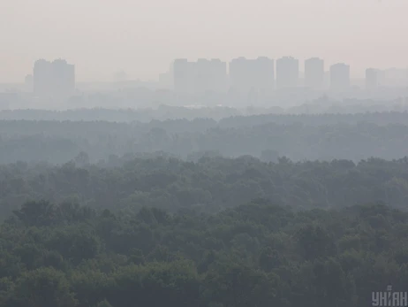 Загрязненный воздух над Украиной: метеорологи объяснили, чем вредна эта мгла