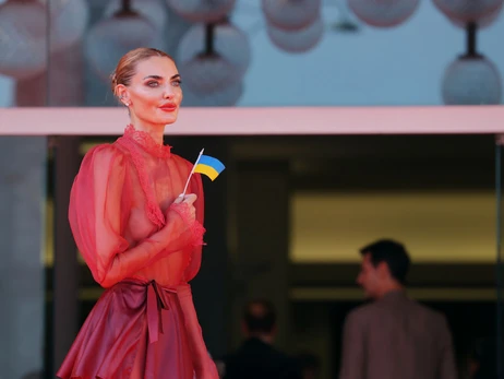 Алина Байкова для премьеры фильма в Венеции выбрала платье украинского бренда