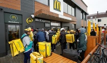 В Киеве возобновили работу рестораны McDonald's