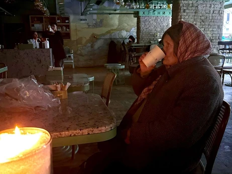 Замминистра Сергеева: В Киеве из кафе выгоняли бабушку, просившую погреться