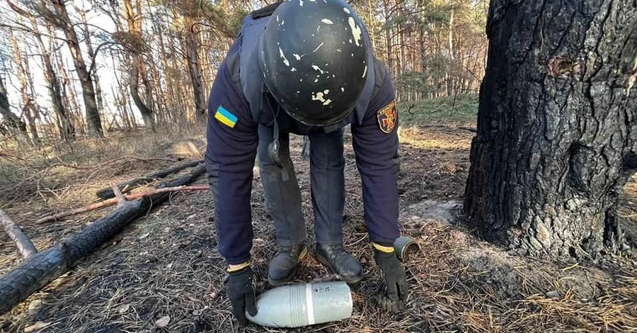 На Донбассе подорвалась бригада пиротехников - трое погибли