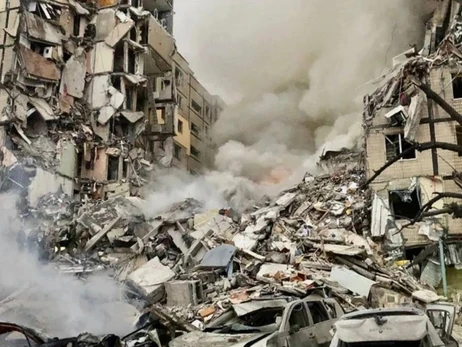 Удар по многоэтажке в Днепре: пострадавшим спишут долги по коммуналке и возместят ущерб
