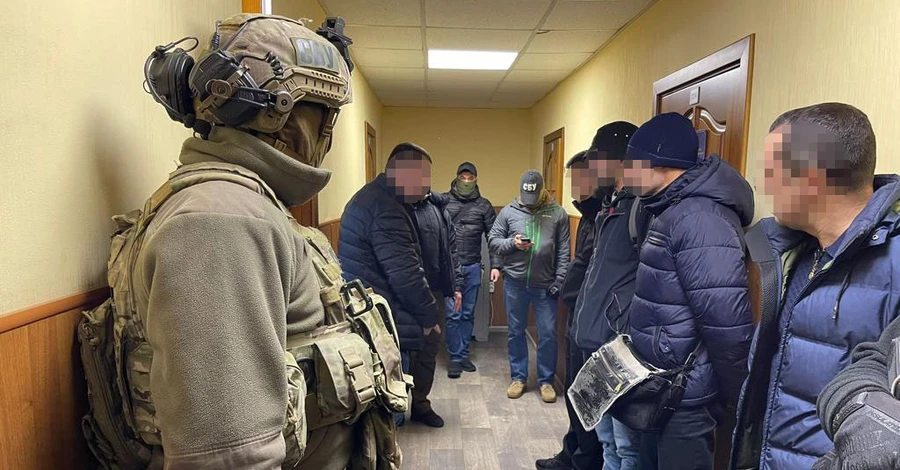 В Киеве накрыли банду сутенеров - главарем оказался замглавы Департамента миграционной полиции
