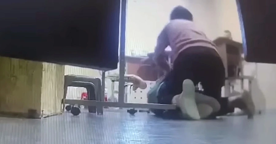 Пытки в детском саду Киева: Открываю видео, а там мой ребенок кричит "Больно!"