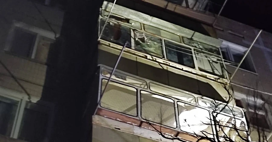 Четыре многоэтажки повреждены в Никополе из-за ночного обстрела России