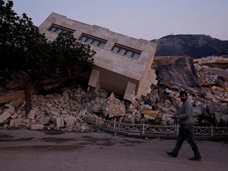 Турцию снова накрыло землетрясение в провинции, где введено чрезвычайное положение