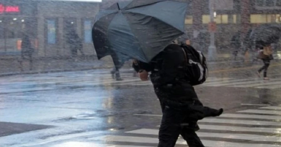 Погода в Украине 8 марта: с дождями и сильным ветром