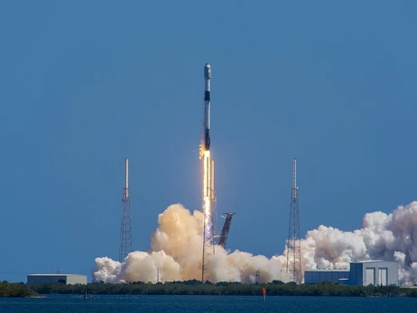 SpaceX успешно запустила ракету с новой партией Starlink
