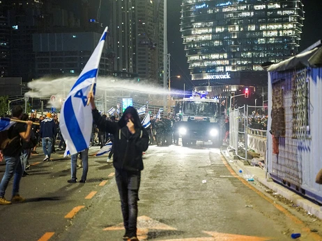 Израиль выдыхает: протесты закончились, открылся «Макдональдс»